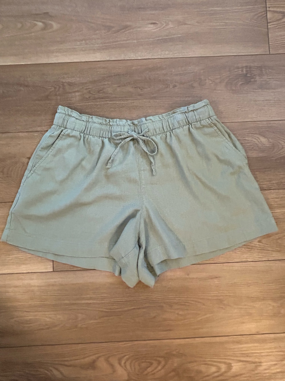 GAP Linen Blend Pull On Shorts Sage Green Elastic Waist Size Large
